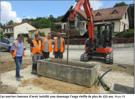 Voinémont - Une fontaine installée près du terrain de jeux